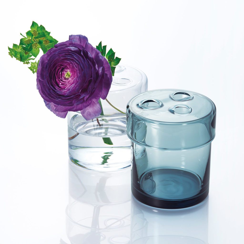 スガハラガラスの2020年新作花器♪花を引き立たせながらも存在感を放つ 