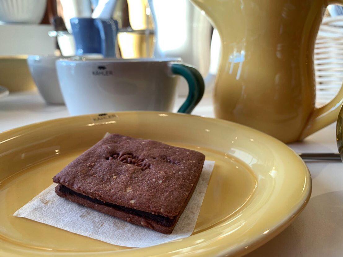 マイハニーのはちみつとカカオだけで作られた グルテンフリーのとろけるチョコクッキーサンド リープ マイハニーのはちみつとカカオだけで作られた グルテンフリーのとろけるチョコクッキーサンド リープ