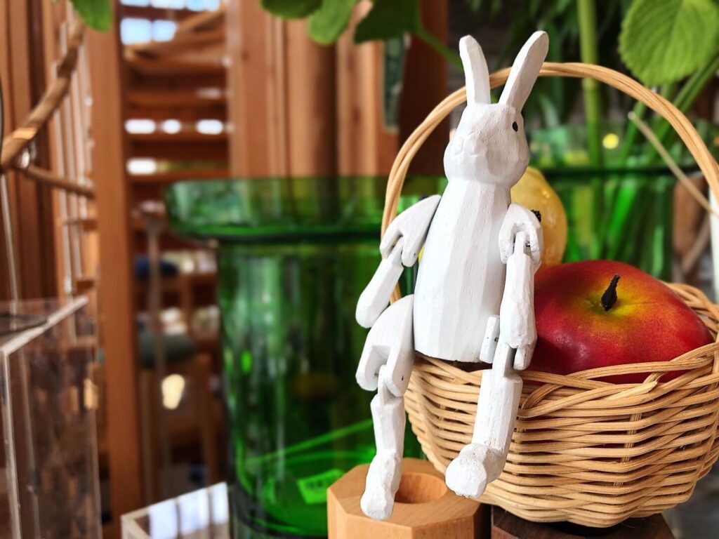 ぽれぽれ動物から不思議の国のウサギがやってきた まるで童話から飛び出したよう