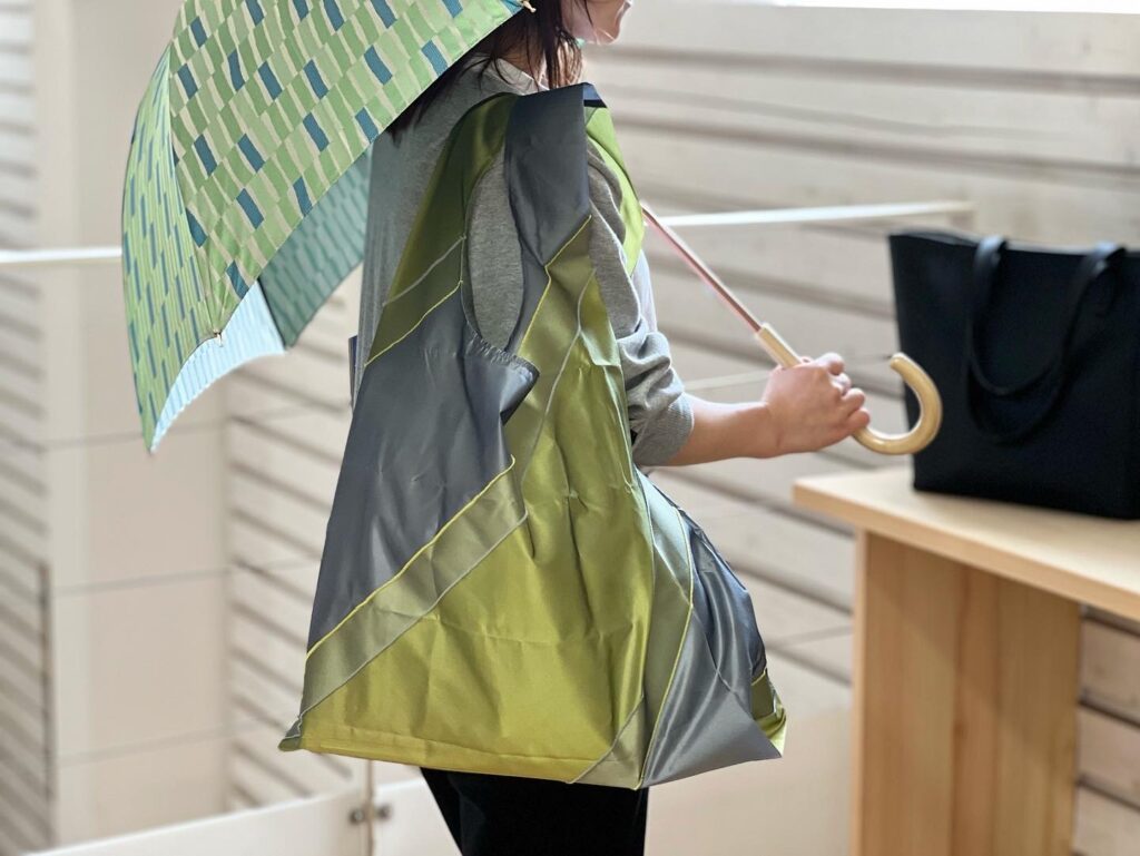 未使用✨現行完売品】バーバリー 折り畳み傘 ノバチェック ロゴ 
