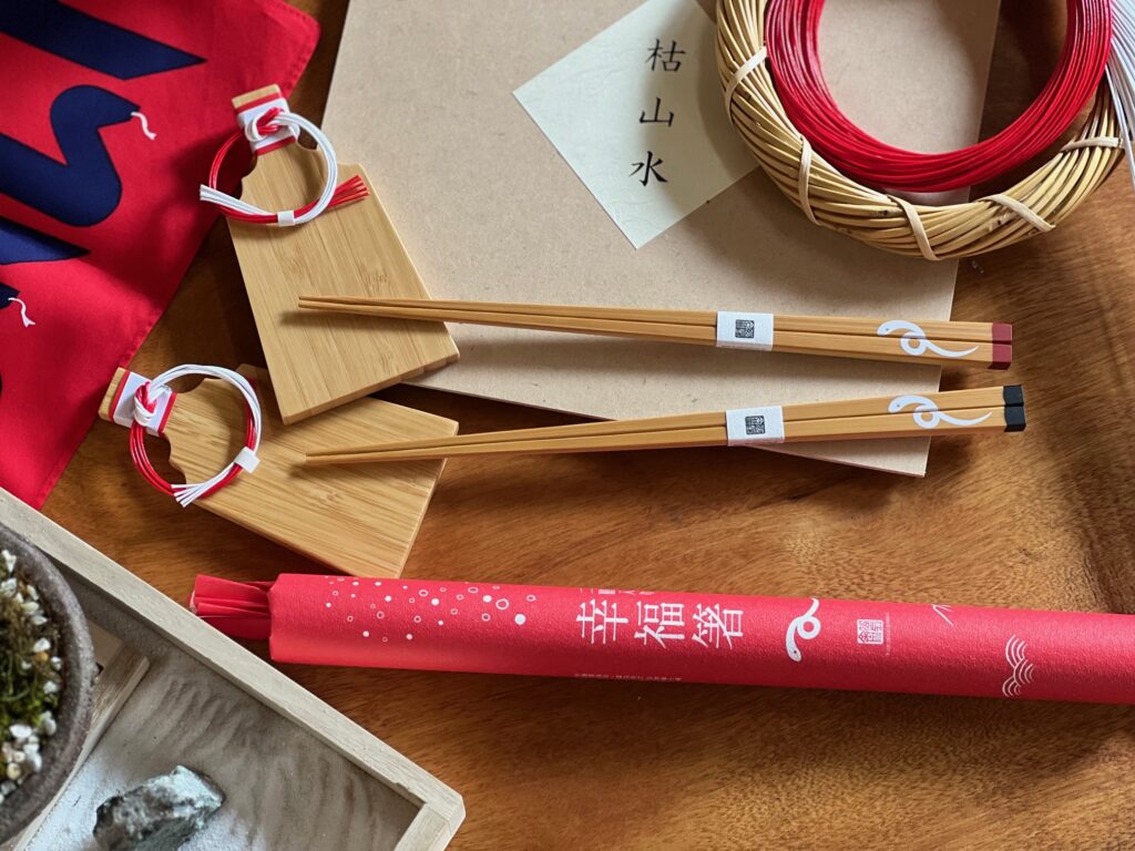公長齋小菅から2025年の干支「巳」のお箸や正月飾りが限定入荷！縁起物 
