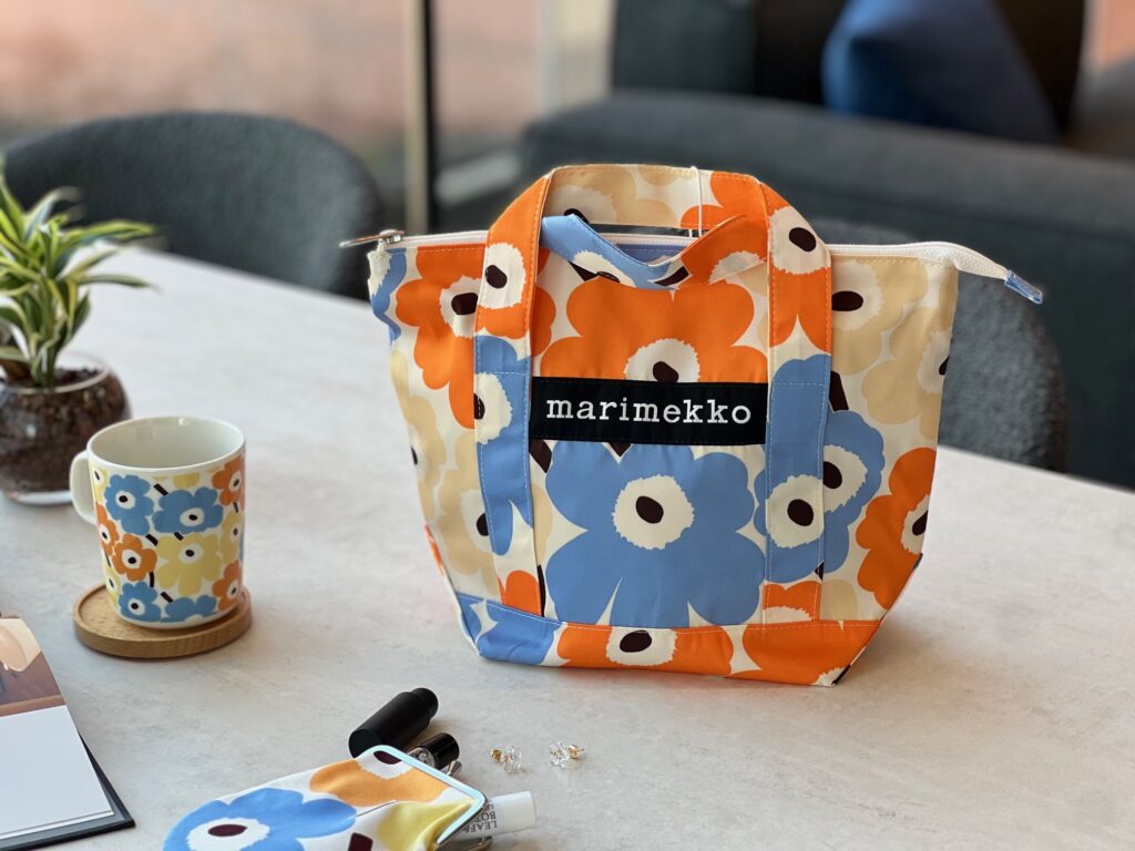 【新品未使用/お急ぎ対応◎】2025春 マリメッコ ノベルティトートバッグ marimekko - 【激レア限定品】2025春 マリメッコ Myskiプリント