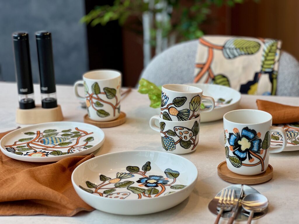 マリメッコ　2025年　新作　Tiara ティアラ　ディーププレート 2025年marimekko(マリメッコ)の新作入荷！季節限定テーブル